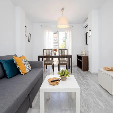 C17 Lovely 2 Bdr Malaga